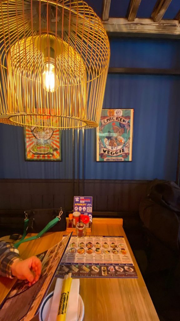 takumi ramen utrecht noodle japans streetfood ervaring eten soep lekker eten leuke restaurants utrecht centrum vrendeburg betaalbaar budget vegan vega gyoza edamame curry boot zitplek ervaring eten