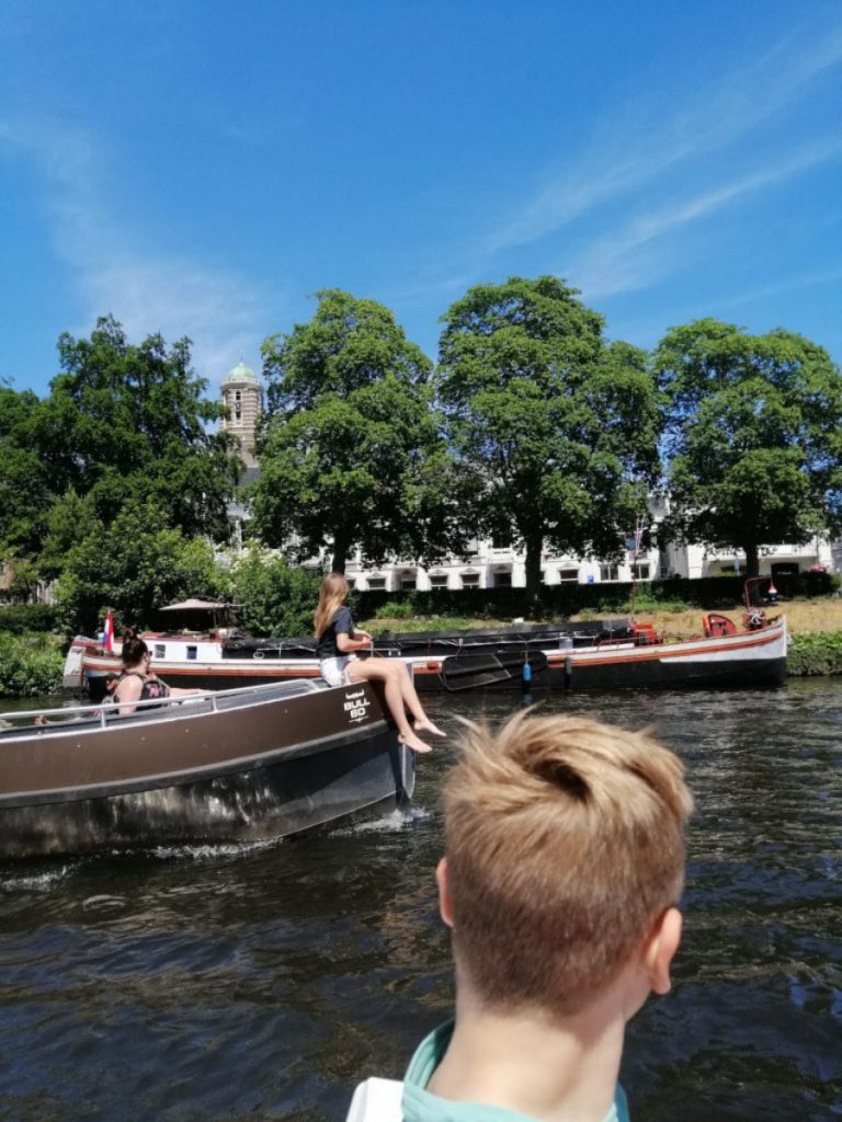grachten nederland varen boot