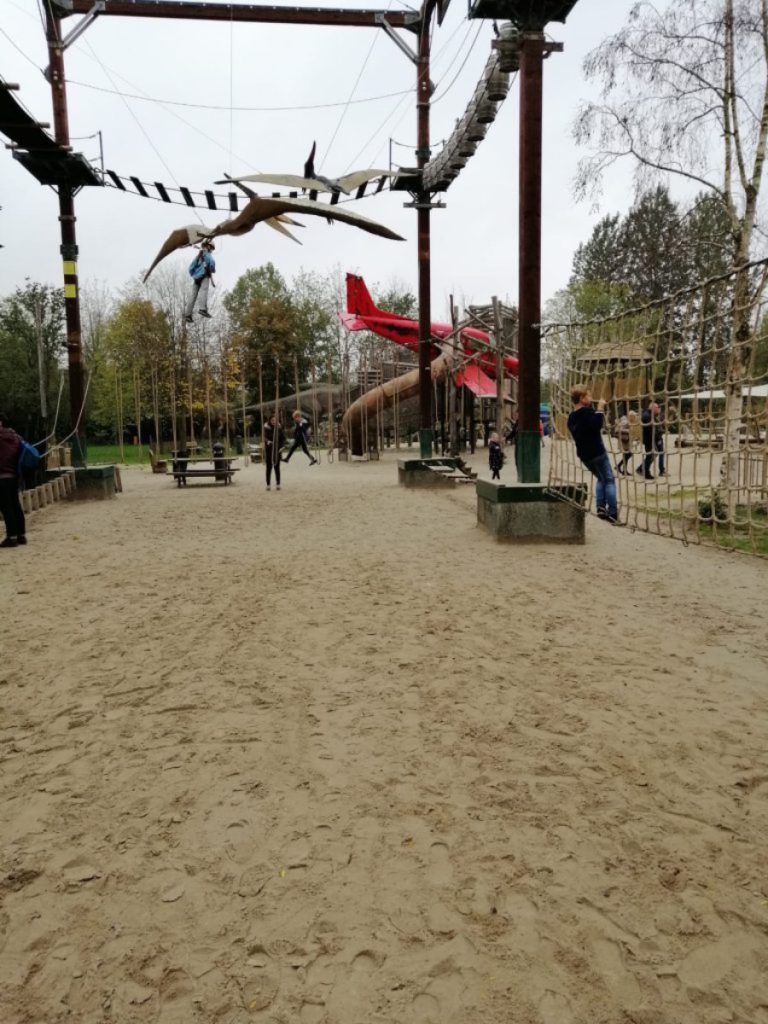 Zwolle met kinderen dinoland pretpark dinosaurus