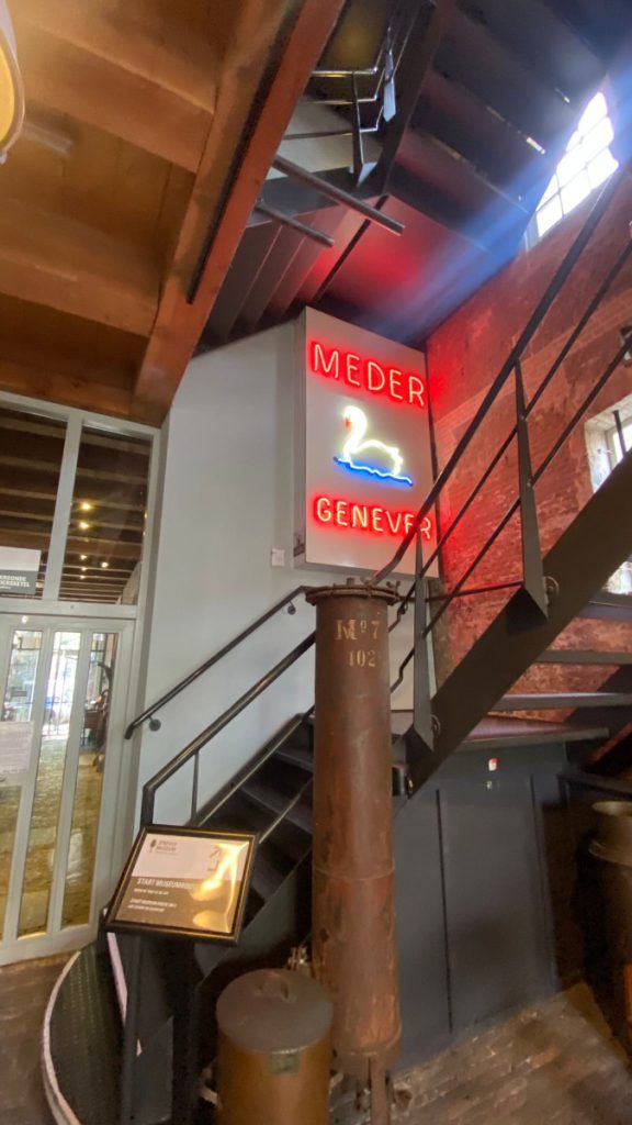 jenevermuseum jenever museum gin historie sdam stad nederland bezoeken historie cultuur jeneverstad boten eten drinken dagje weg schiedam proeverij