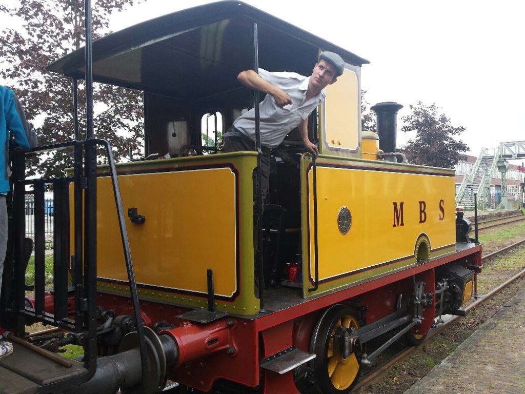 Stoomtrein Haaksbergen trein machinist locomotief spoor