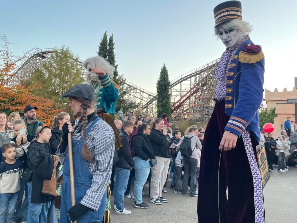  parade halloween nights