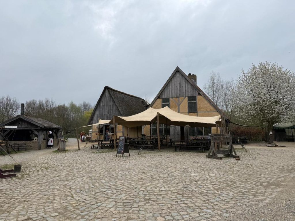 herberg den bonten os