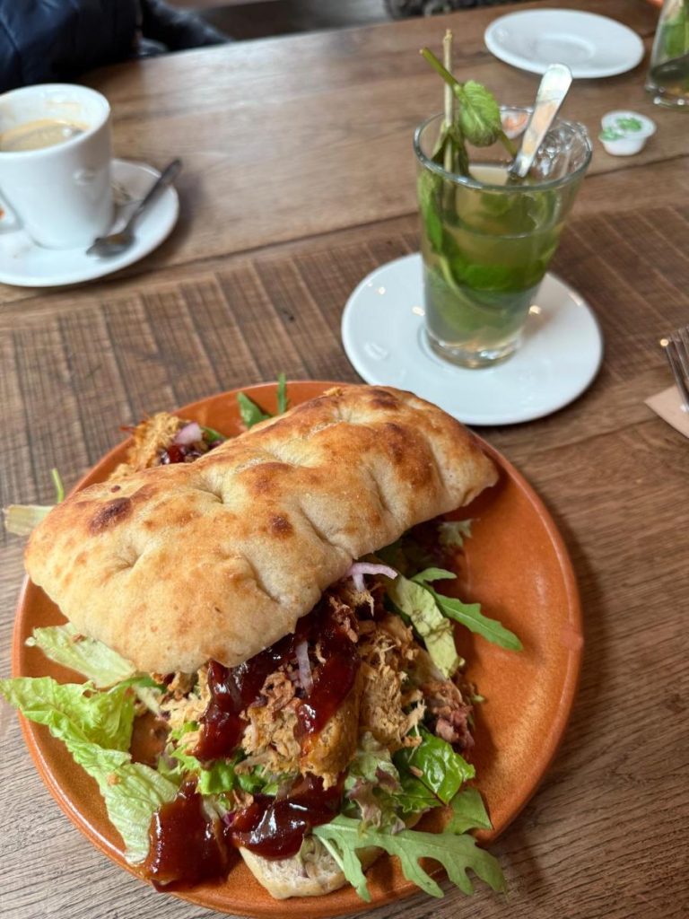 broodje pulled chicken