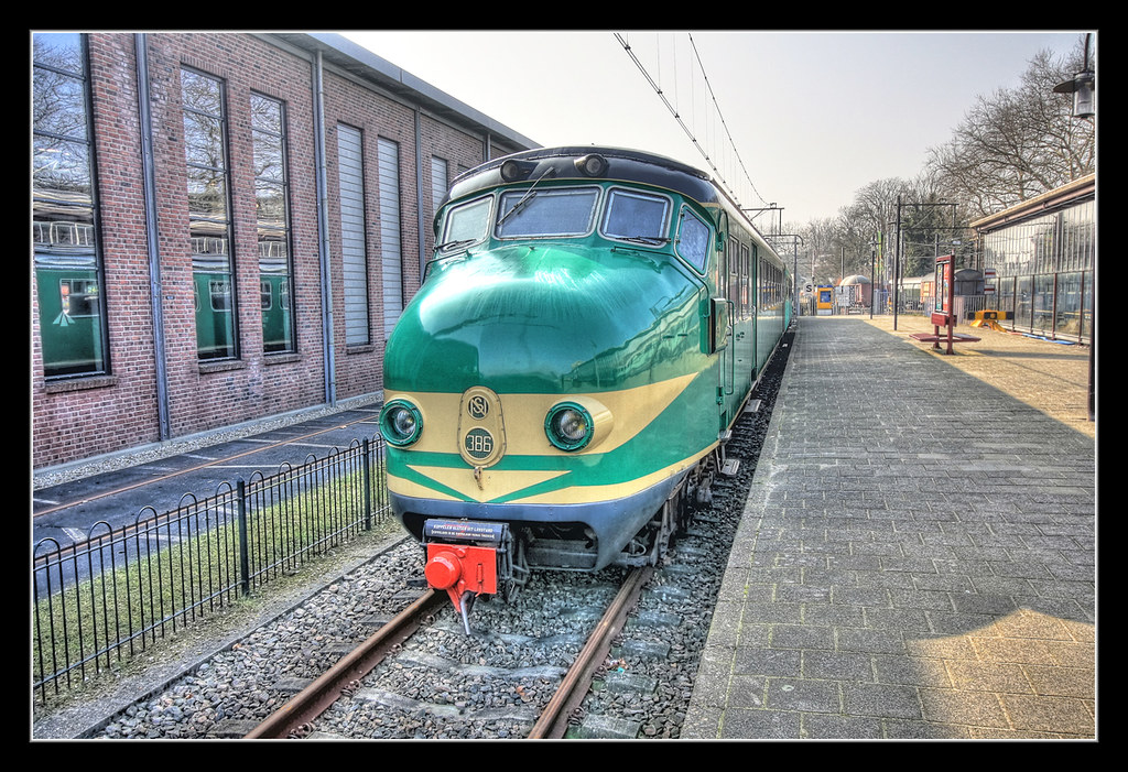 het spoorwegmuseum groene trein