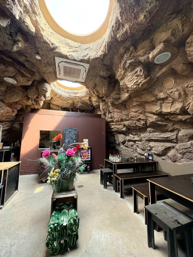 grotto van binnen